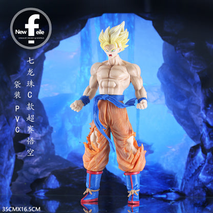 Dragon Ball - 33cm Super Saiyan Goku Figurine